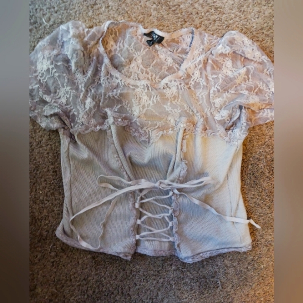 Widow lace up crop top